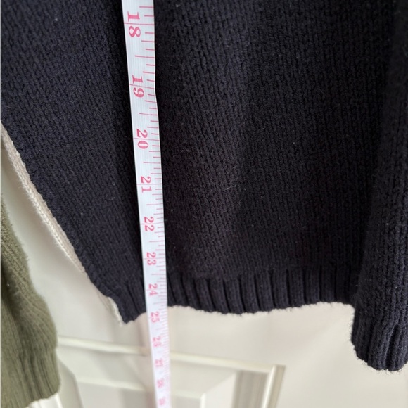 Lisa Todd Colorblock Sweater Size Medium - Picture 8 of 9
